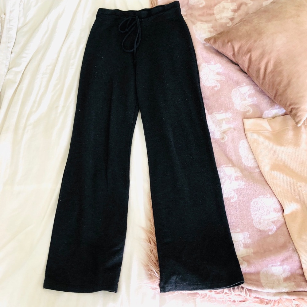 Charcoal grey form fitting sweat/yoga pants